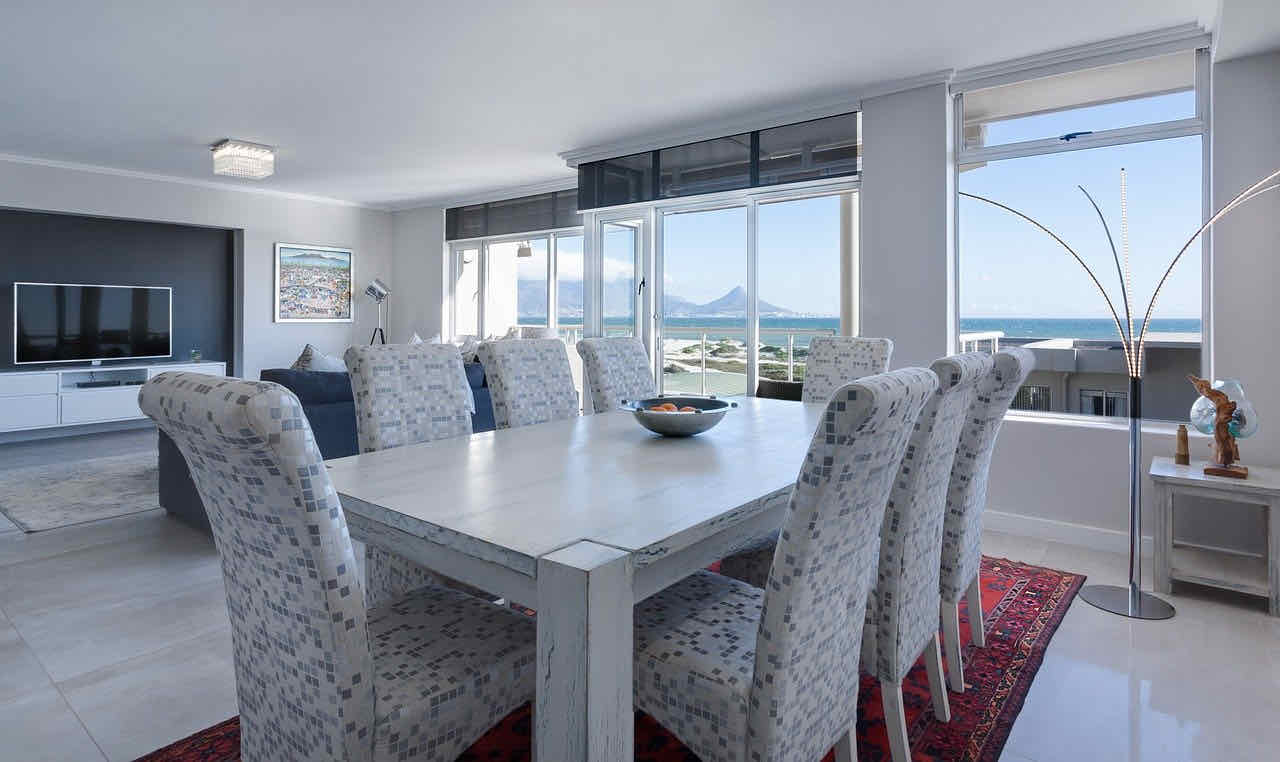 Dining room in Rexburg housing apartment